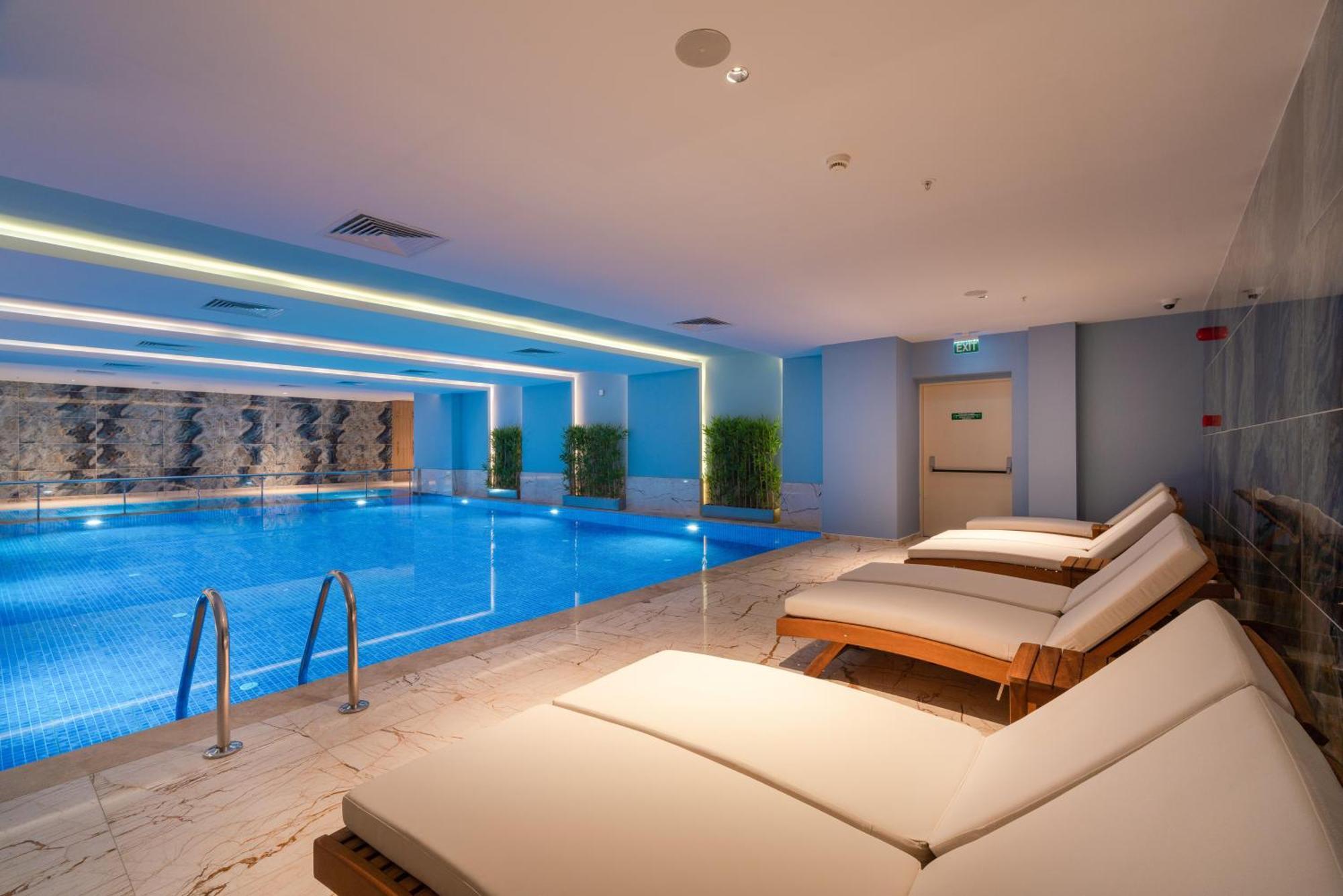 Concorde Tower Hotel & Casino Nicosia Exterior foto Indoor pool
