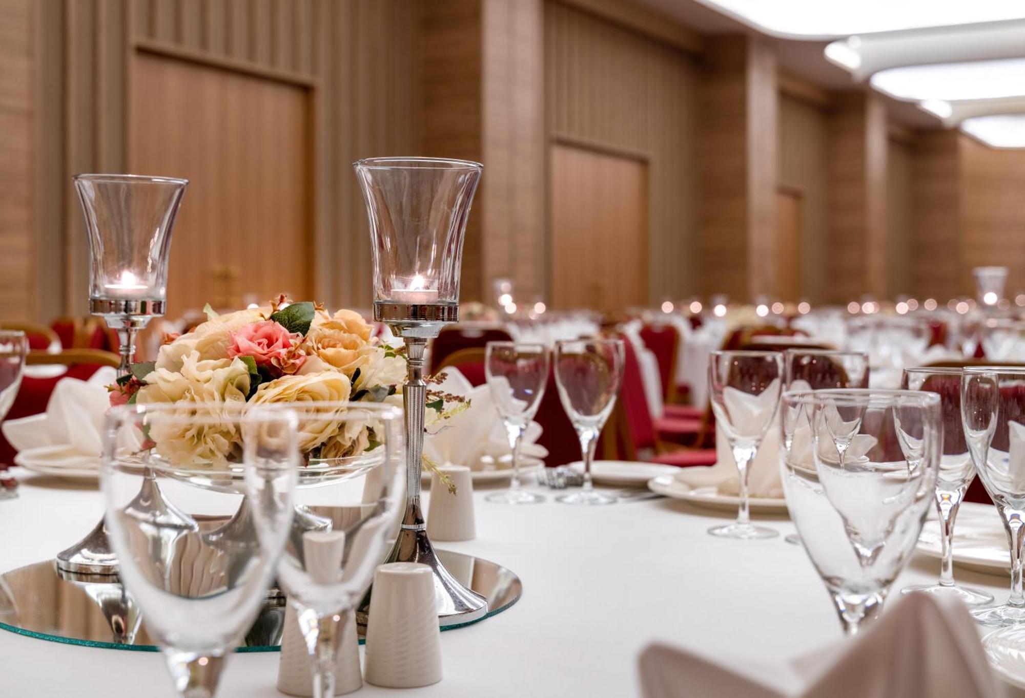 Concorde Tower Hotel & Casino Nicosia Exterior foto A table set for a formal dinner